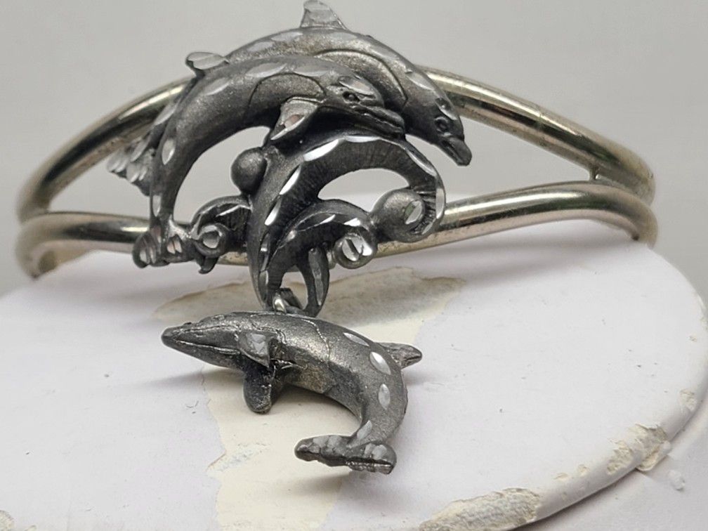 ANTIQUE PEWTER DOLPHIN DIAMOND CUT BRACELET
