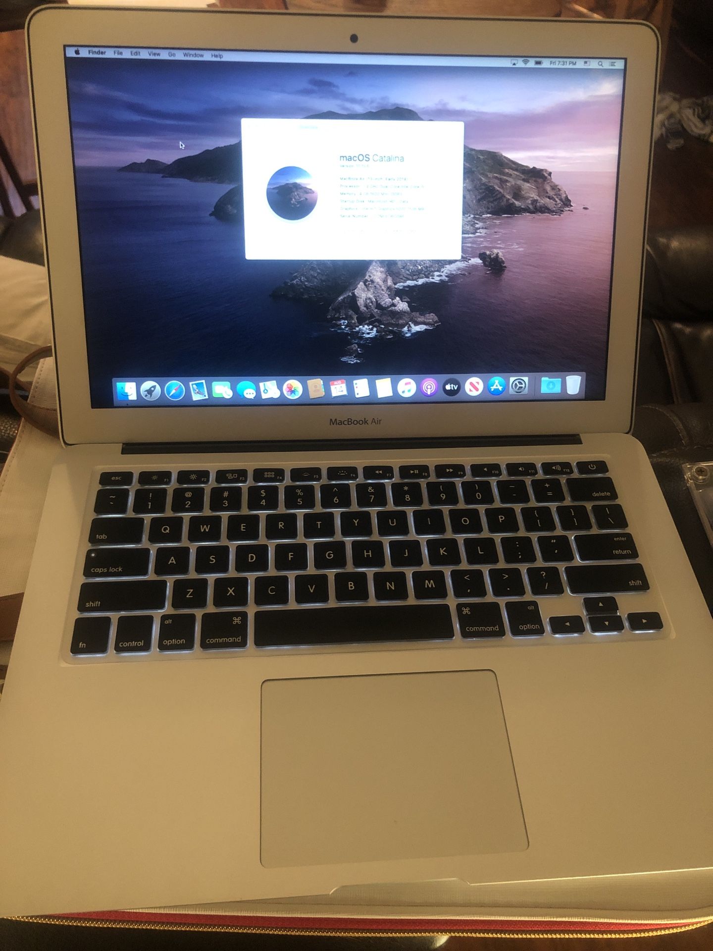 MacBook Air 13” just reset clean 2014 No Shipping