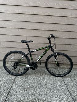Trek mountain bike size small
