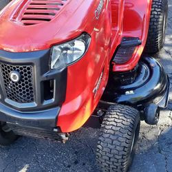 TROY-BILT BRONCO RIDING LAWN MOWER 