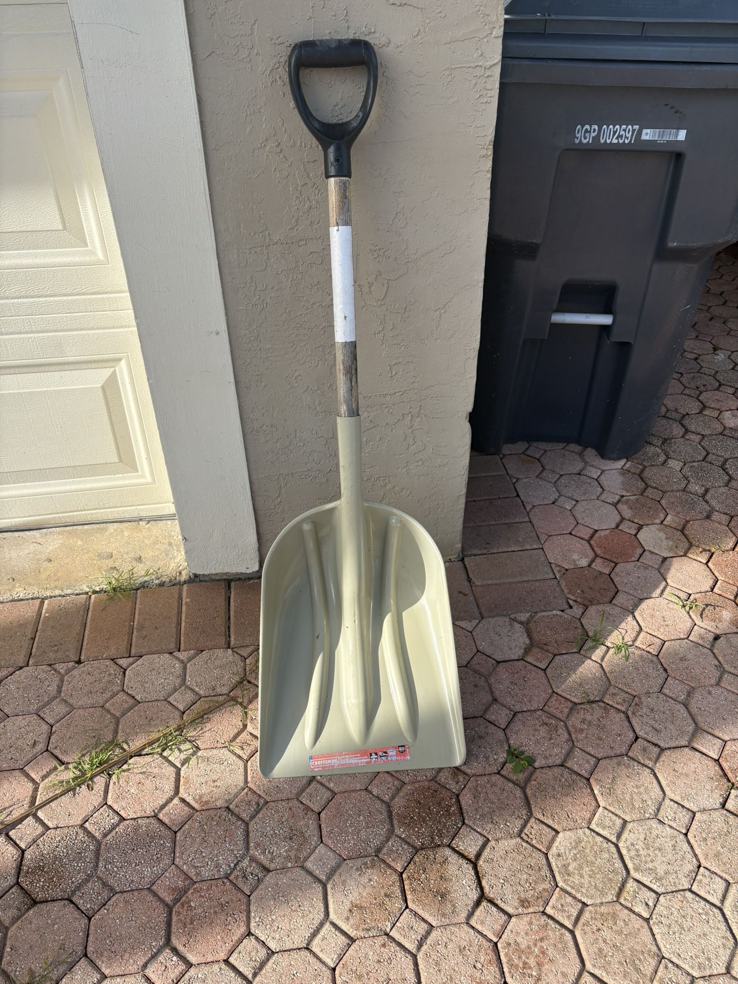 Scoopshovel