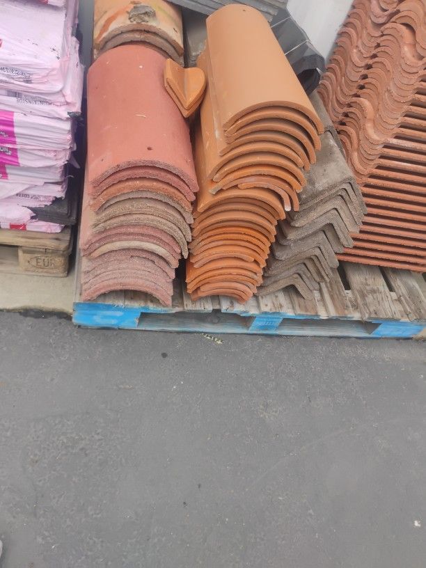 Tile Ridge  And Rakes
