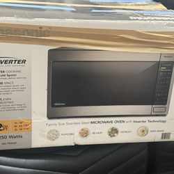 Microwave 1250 Watts 2.2ft