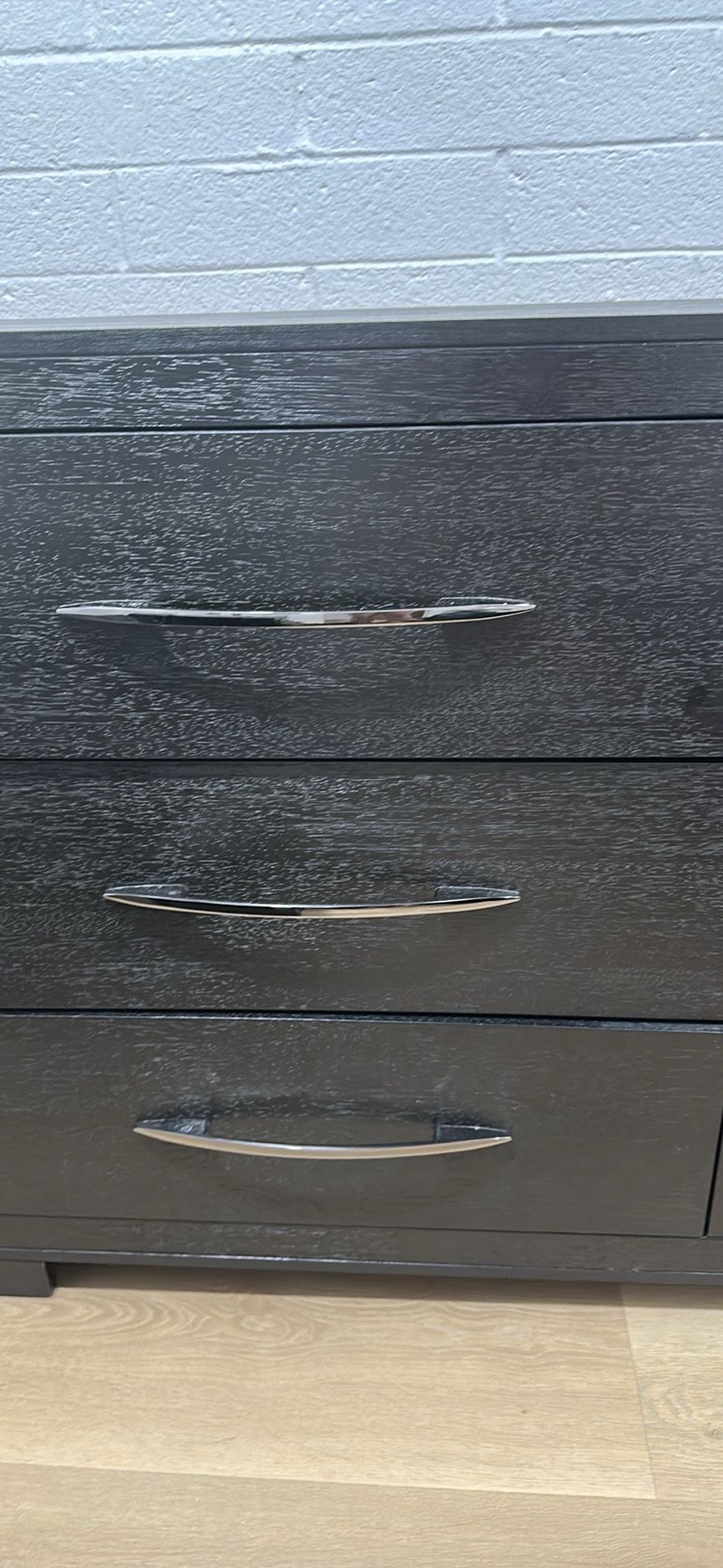 Black Wooden Dresser And Bed Set