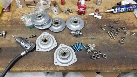 PORSCHE 996 997 BOXTER CAYMAN Suspension Strut Supporting Mounts