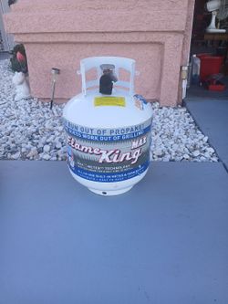 Propane tank with 3/4 full