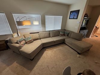 Large L-Shaped Sectional Sofa with Chaise