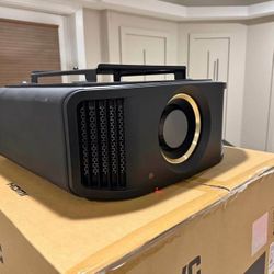 JVC-DLA-NX7/RS2000-4K-Projector-with-ceiling-mount