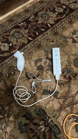 Nintendo Wii Remote and Nunchuk Controller Set