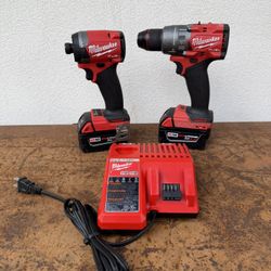 📌Milwaukee M18 FUEL 18V Lithium-Ion Brushless Cordless Hammer Drill and Impact Driver Combo Kit (2-Tool) with 2 Batteries) 👉PRECIO FIRME👉$245
