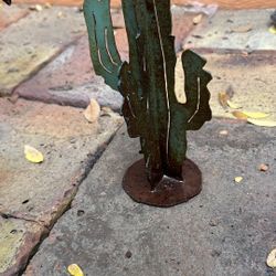 Suguaro Metal Statue