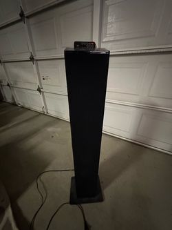 Speaker Standing.  Space Saving.