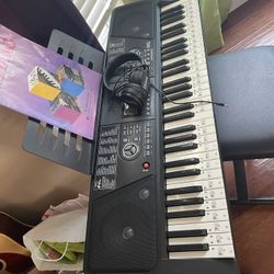Excellent Like New Keyboard Piano 