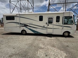 2003 National Sea Breeze 34ft with 2 slides