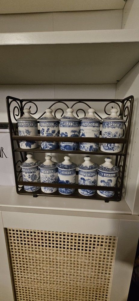 Rare! Spode Blue Italian 10 Piece w/metal Spice Rack