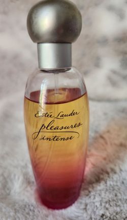 Estee' Lauder Pleasures Intense