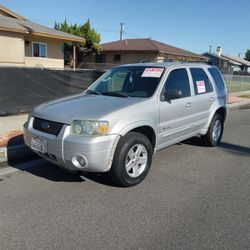 Please no text call number listed in photo. 06 Ford escape hybrid