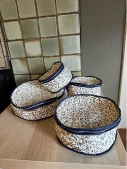 Blue Floral Dishes Cases Set