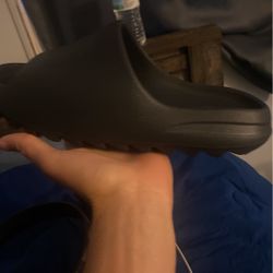 Black Yeezys Slides 