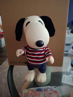 VINTAGE VINYL SNOOPY
