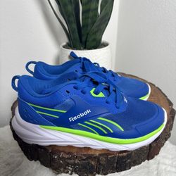 Reebok Boys Sneaker’s Size 2 