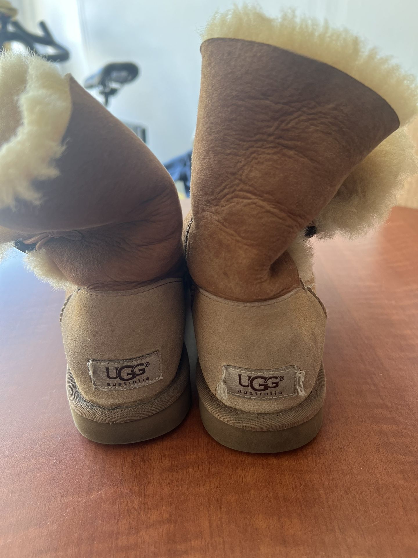 Ugg Size 6