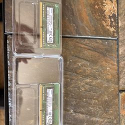 SAMSUNG RAM 2 - 8 Gig Sticks