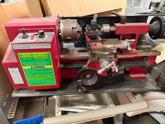 Central Machinery 7x10 Mini Lathe