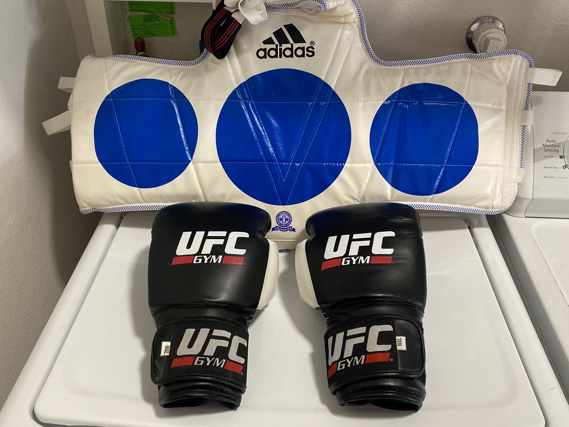 UFC 16oz boxing gloves & adidas body gear 