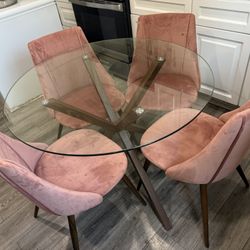 Table And Chairs 