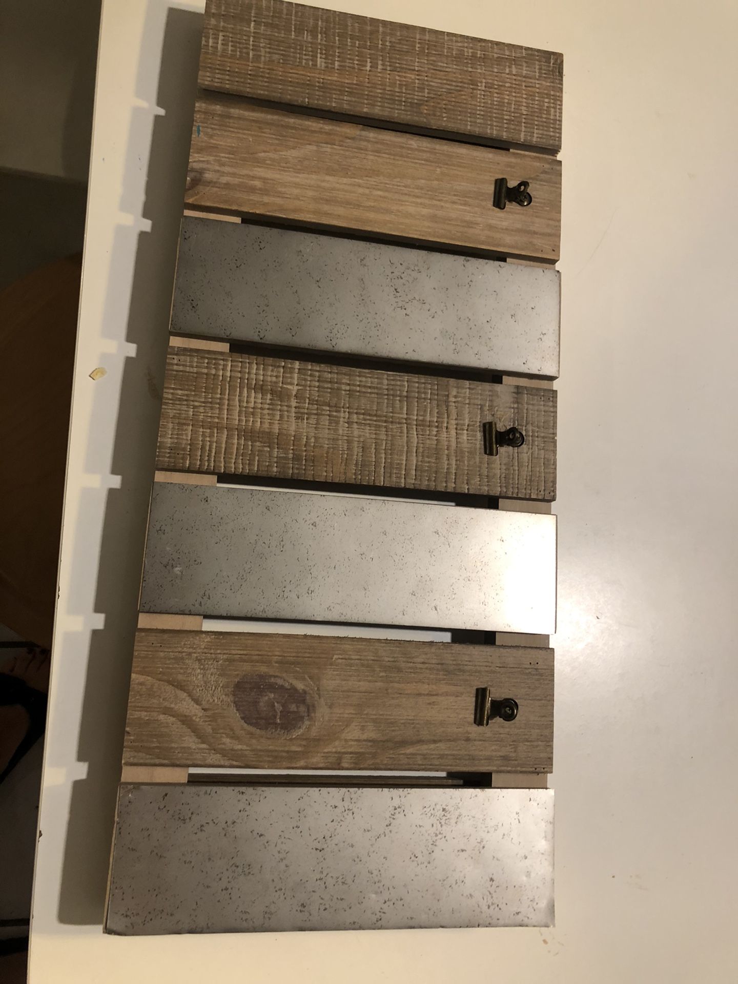 Wood clipper board