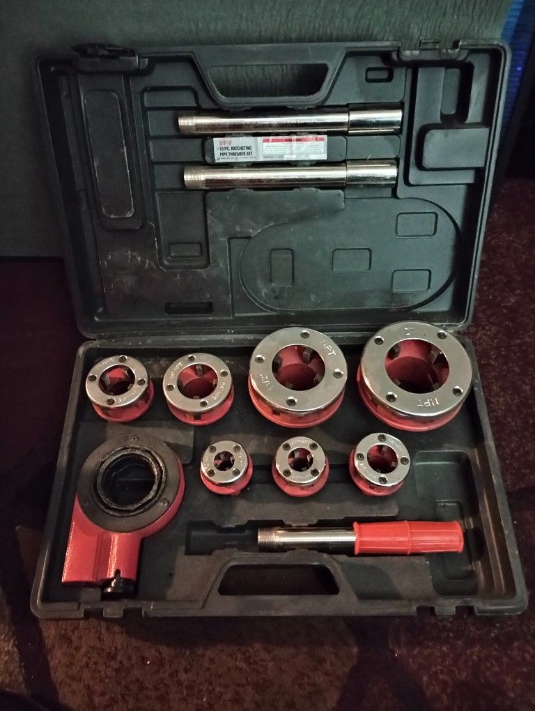Central Machinery Ratcheting Pipe Threader