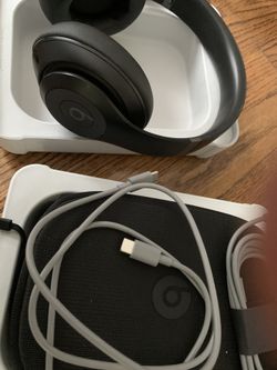 Beats Studio Pro Bluetooth Wireless Headphones for Sale in Beats Studio Pro Bluetooth Wireless Headphones for Sale in