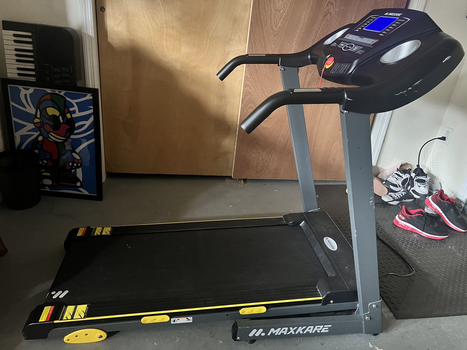 MaxKare Treadmill 