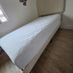  Twin Size Bed W/matress 