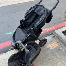 Entire Britax System - Stroller, Car Seat and Two Bases 