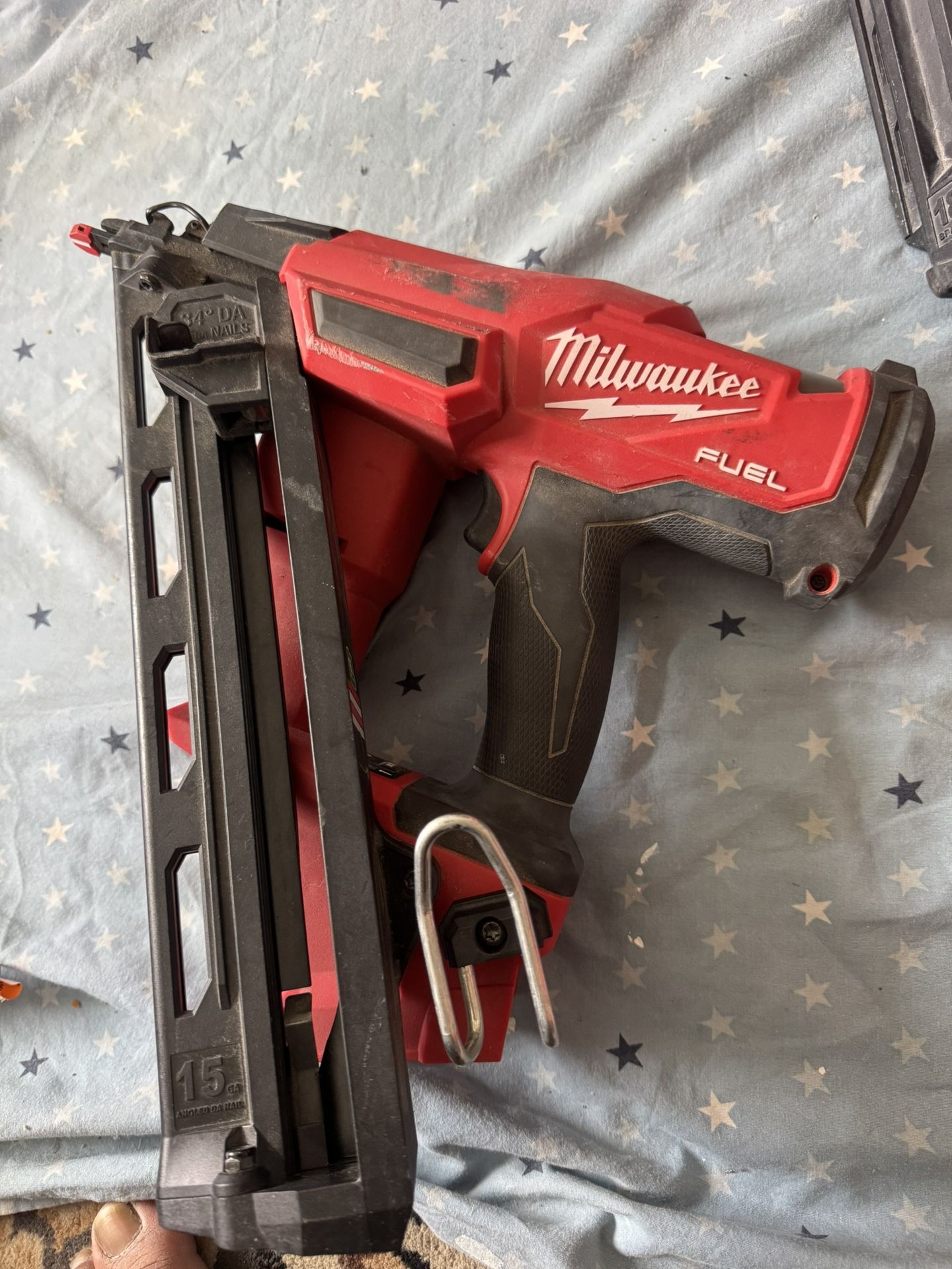 Milwaukee M18 FUEL 18-Volt Lithium-Ion Brushless Cordless Gen II 15-Gauge Angled Finish Nailer (Tool-Only