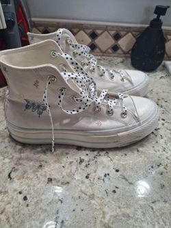 Size 8.5 good conditions  converse