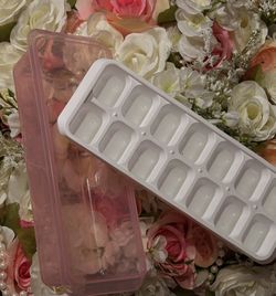 Ice Cube Tray (pink)