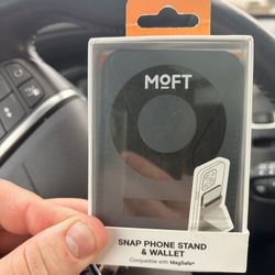 MOFT SNAP ON PHONE WALLET BLACK LEATHER