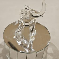 Vtg Elephant Hand Spun Blown Glass Art Figurine Mirrored Turning Music Box