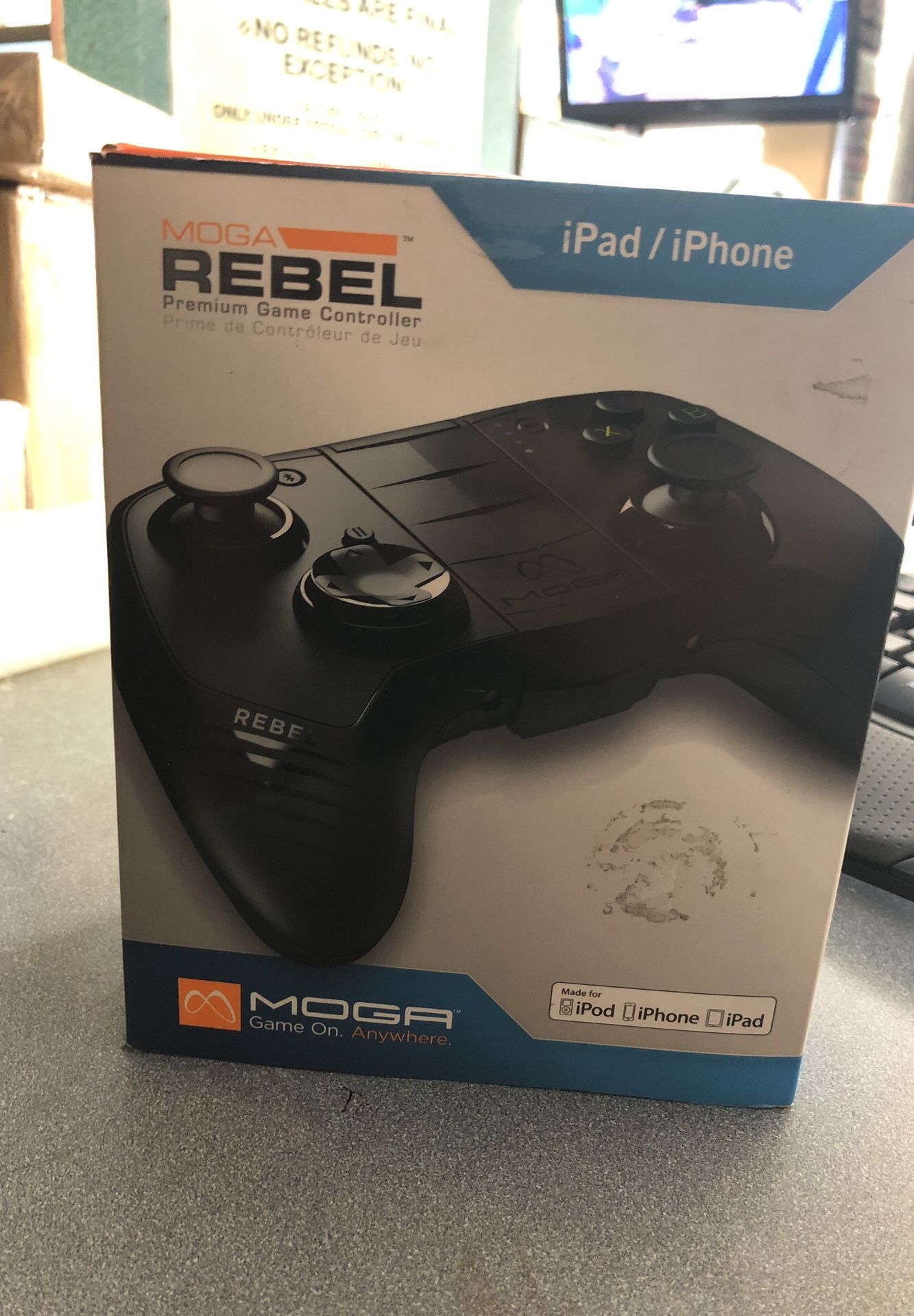 Moga rebel premium game controller ipad/iPhone