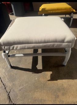 Outdoor Ottoman with Cushion White Frame