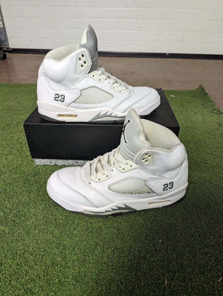 Size 10 - Jordan 5 Retro Metallic White 2015
