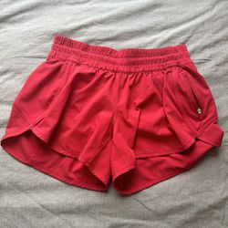 Womens Lululemon Tracker 4” Shorts Size 8 for Sale in Aber Prov
