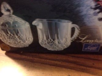 Long champs creamer and sugar