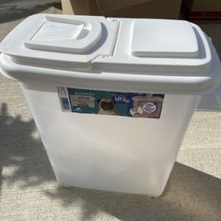 Animal Food  Container