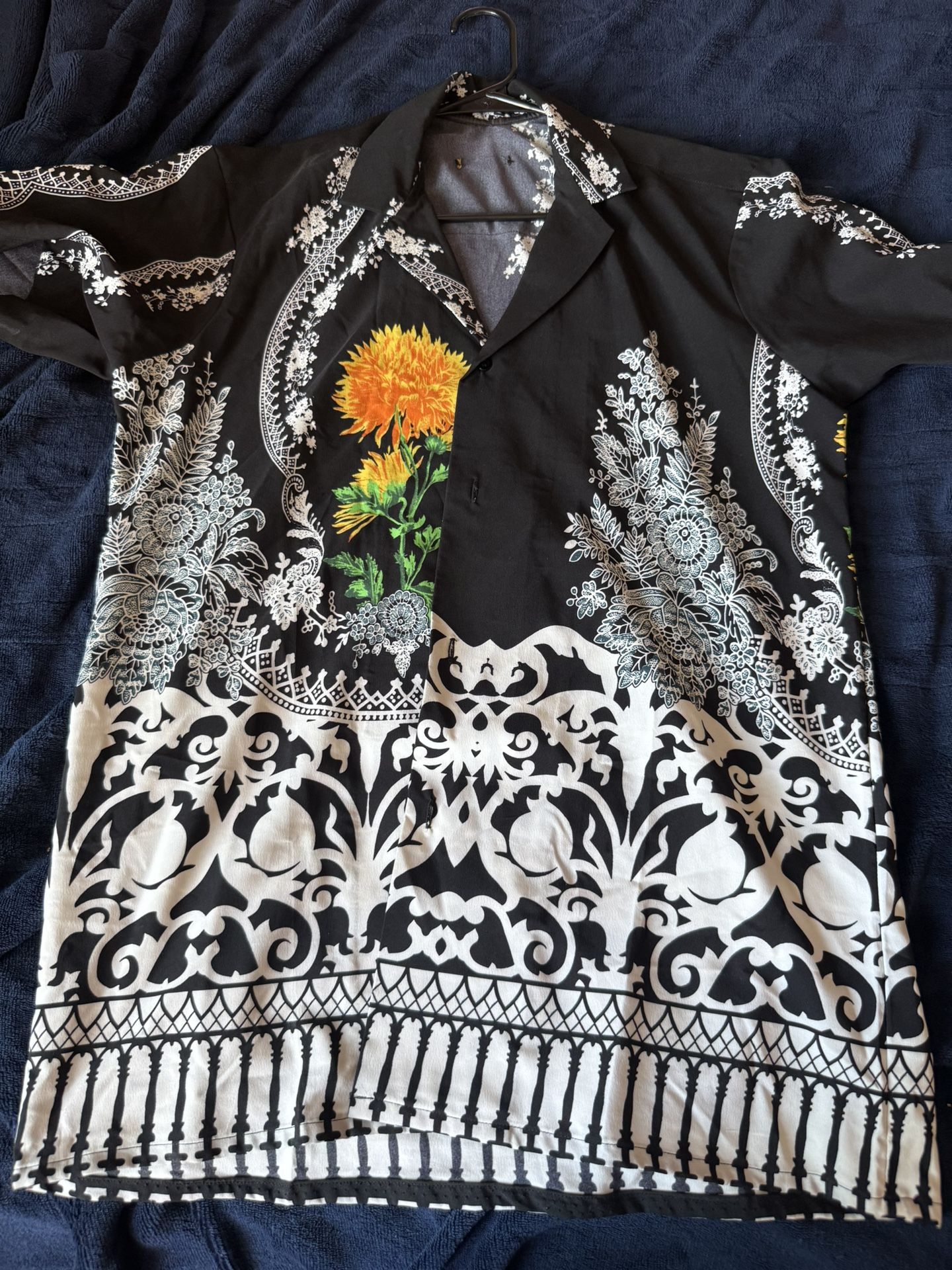 Men’s Medium Shirt