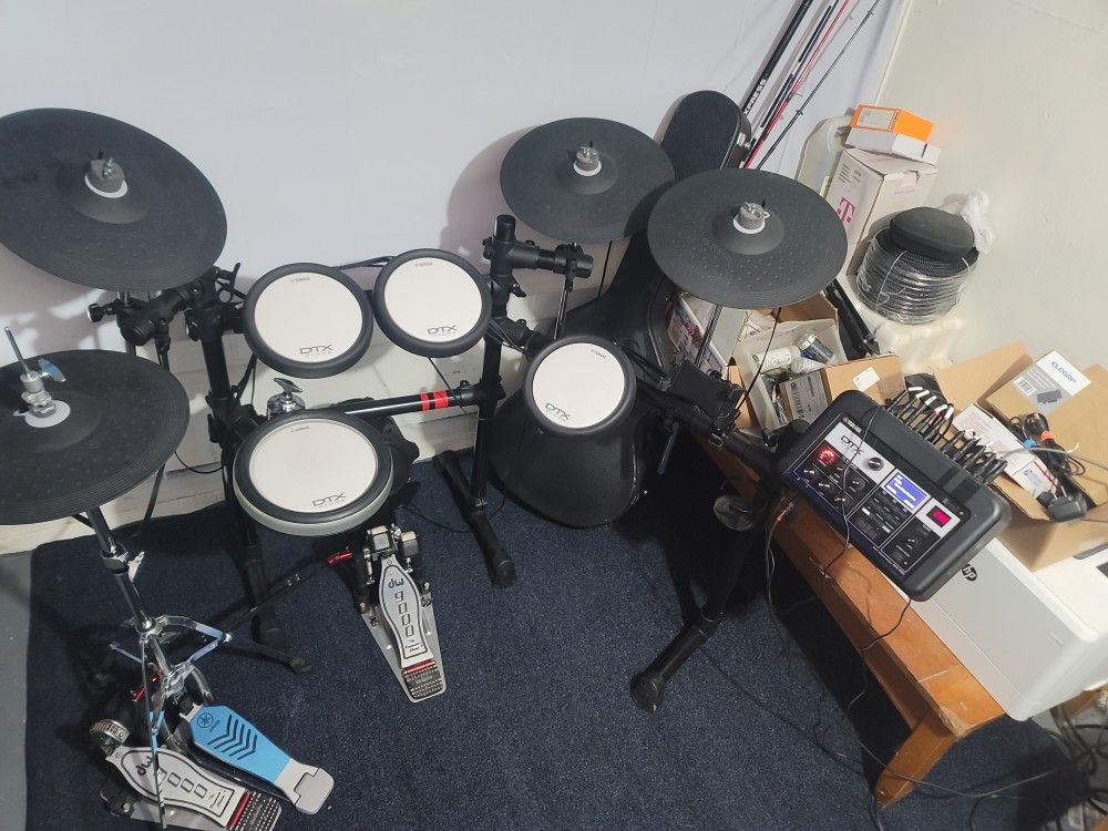 Yamaha DTX6K3-X Electronic Drum Set And Drum Workshop DW 9000 Double Pedal 