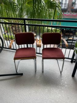 Bauhaus-style Indoor Chairs